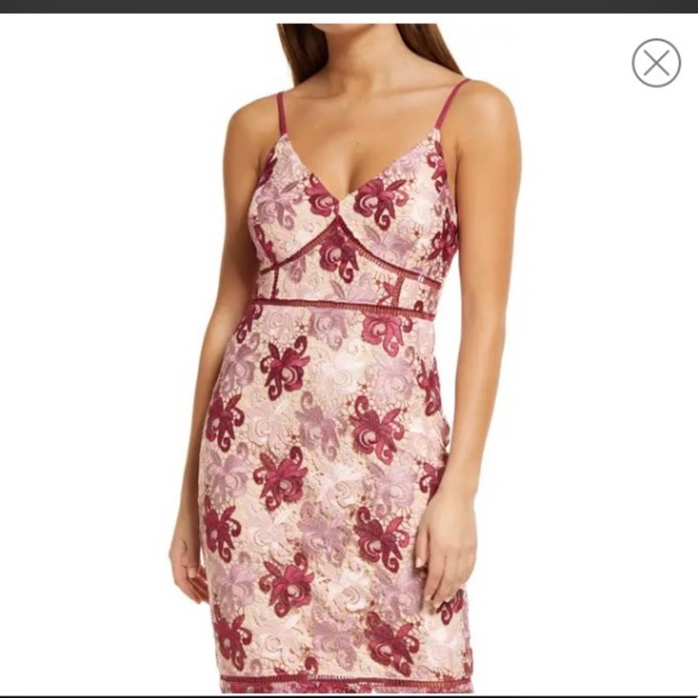 Lulus Lace Body-Con Dress